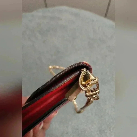 LOUIS VUITTON Epi Art Deco Clutch Red on chain - Picture 7 of 16